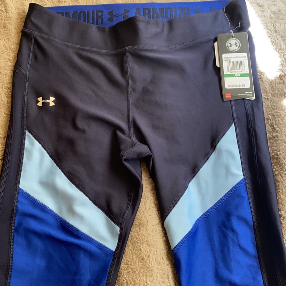 *SOLD*Under Armour blue leggings size L